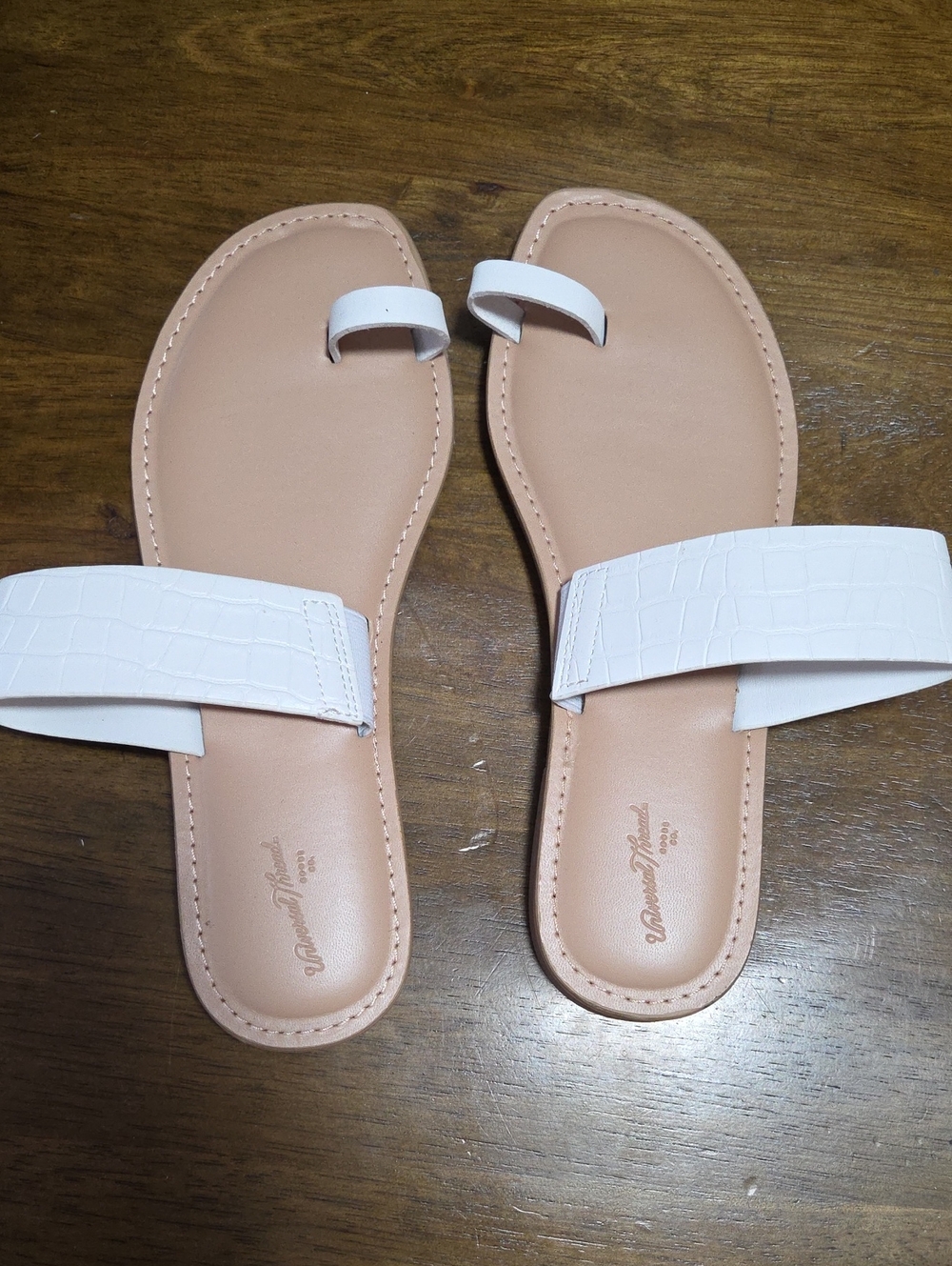 Universal Thread White Faux-Croc Toe-Ring Slide Sandals